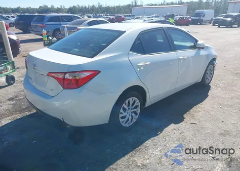 2018 Toyota Corolla Le z USA, uszkodzony, nr VIN 5YFBURHE5JP810149